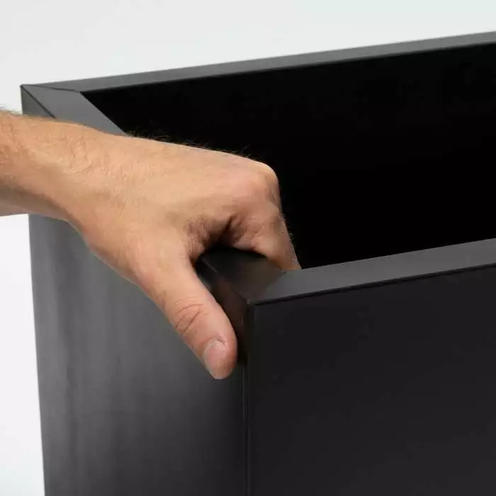 75cm Zinc Galvanised Black Trough 5 75cm Zinc Galvanised Black Trough - Image 3